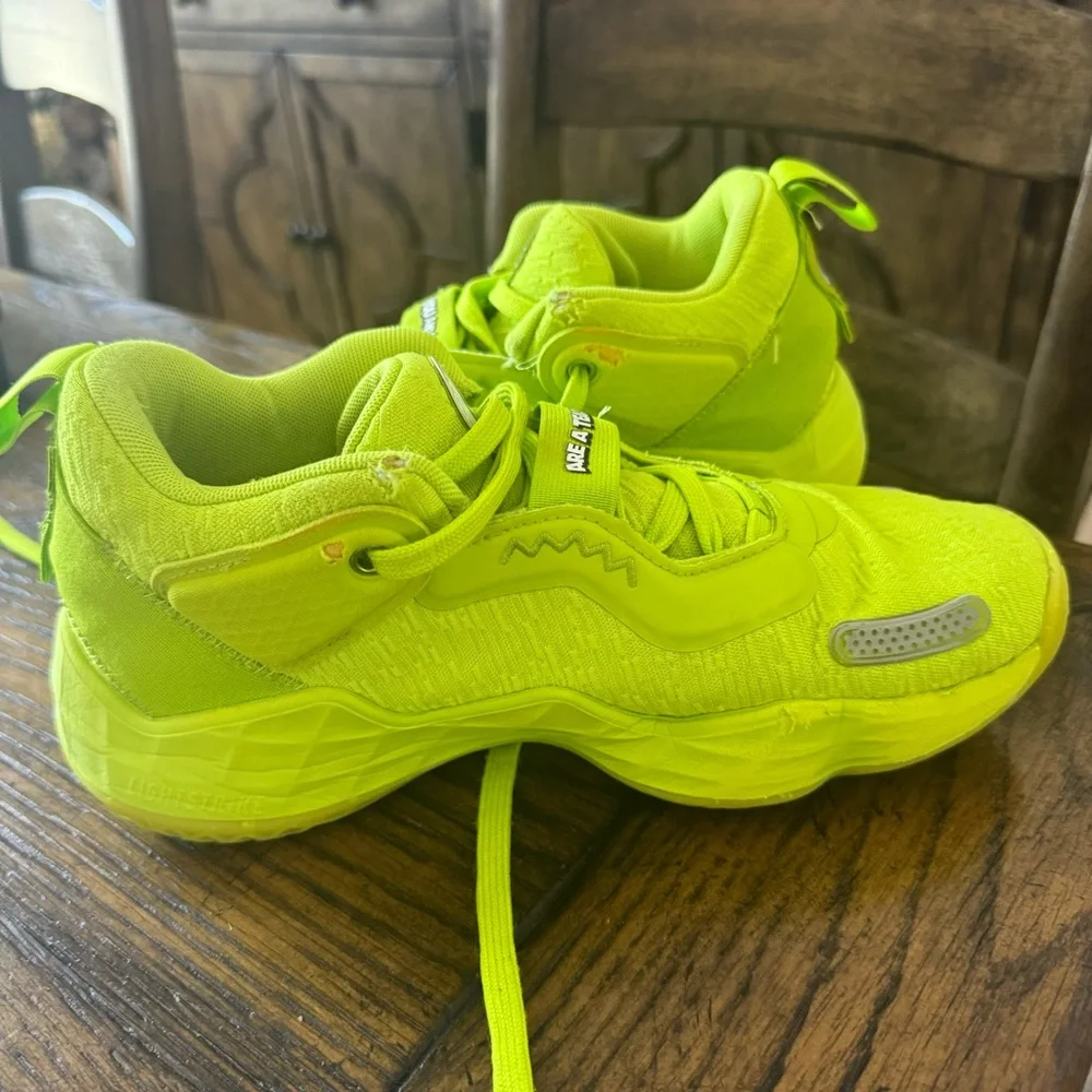 Adidas Donavan Mitchell D.O.N Issue 3 Mike Wazowski Basketball Shoes  Size 5.5